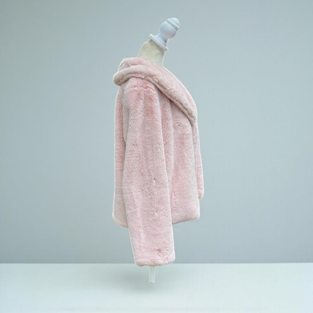 Lavender Brown Vegan Fur in Pale Pink Size Small - Picture 6 of 9